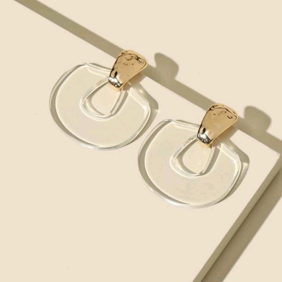 💖 2/$30 Gold Modern clear hoop geometric acrylic drop statement big earrings - Picture 1 of 10